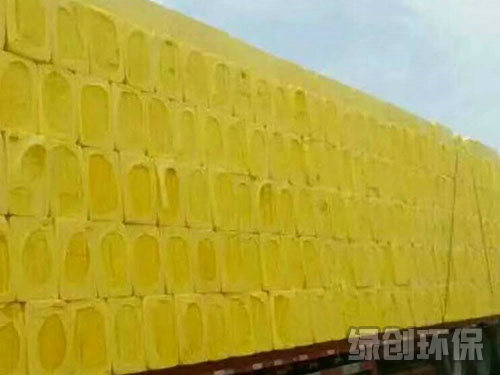 綠創(chuàng)環(huán)保玻璃棉板